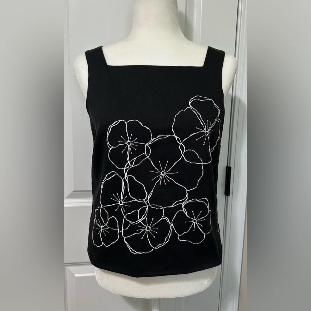 Talbots Black with White Floral Embroidered Sleeveless Women’s Top Size 8P